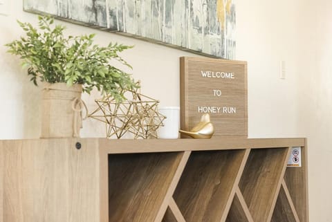 King Suite Honey Run Escape in Nature House in Chico