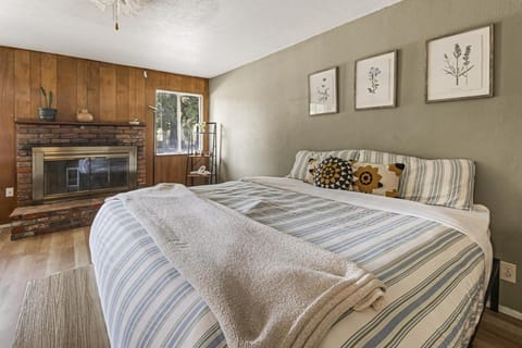 Chic in Chico w 2 Kings for Fam House in Chico