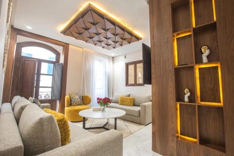 Living room, Seating area