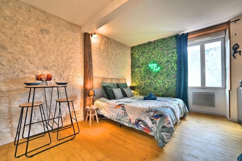 Bed, Bedroom