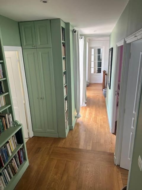 Maison avec jardin, Paris centre, 5 chambres Villa in Paris