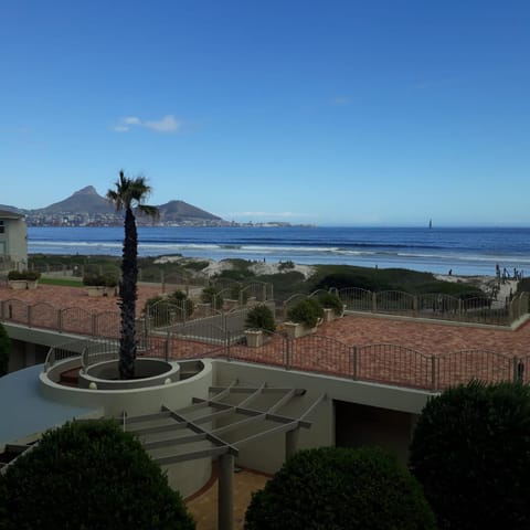 Day, Natural landscape, Mountain view, Sea view