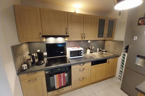 Charming T3 with balcony near beach Apartment in Arradon