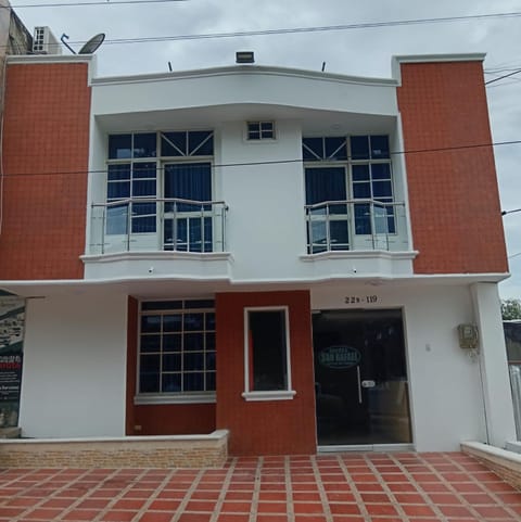 Facade/entrance
