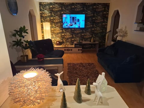TV and multimedia, Living room
