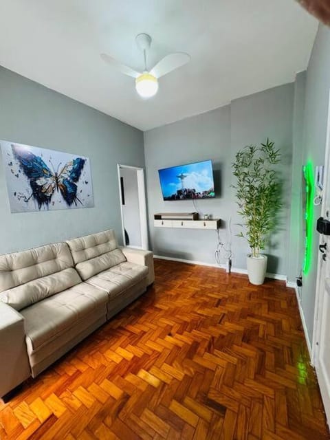 Communal lounge/ TV room, TV and multimedia, Living room