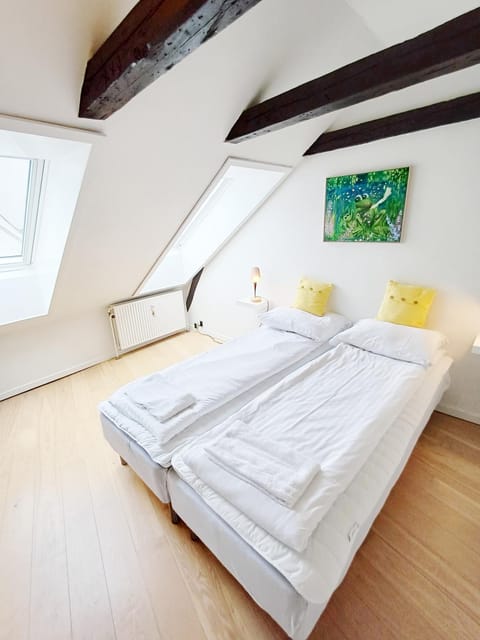 Bright City Central Apartment with Balcony Apartment in Central Denmark Region