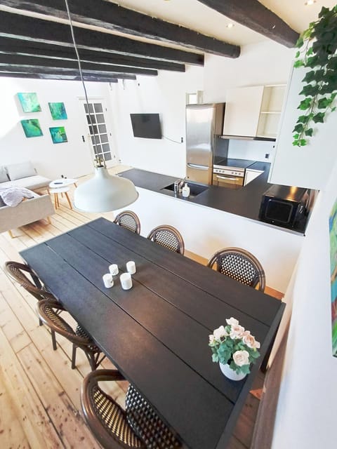 Bright City Central Apartment with Balcony Apartment in Central Denmark Region