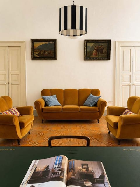 Seating area