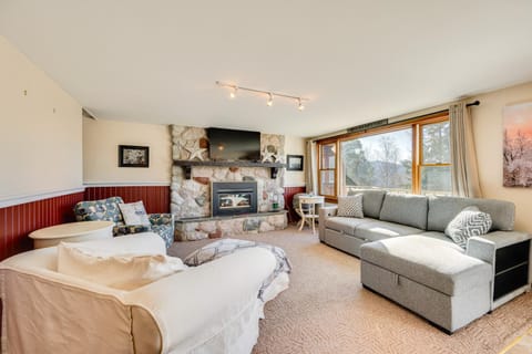 1 Mi to Story Land Spacious Home with Mtn Views! House in Glen