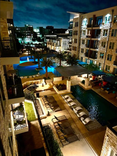 Luxury Appartement with Everything Apartment in Addison