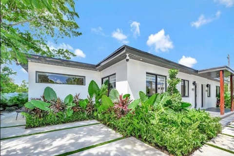 Property building, Garden, Garden view