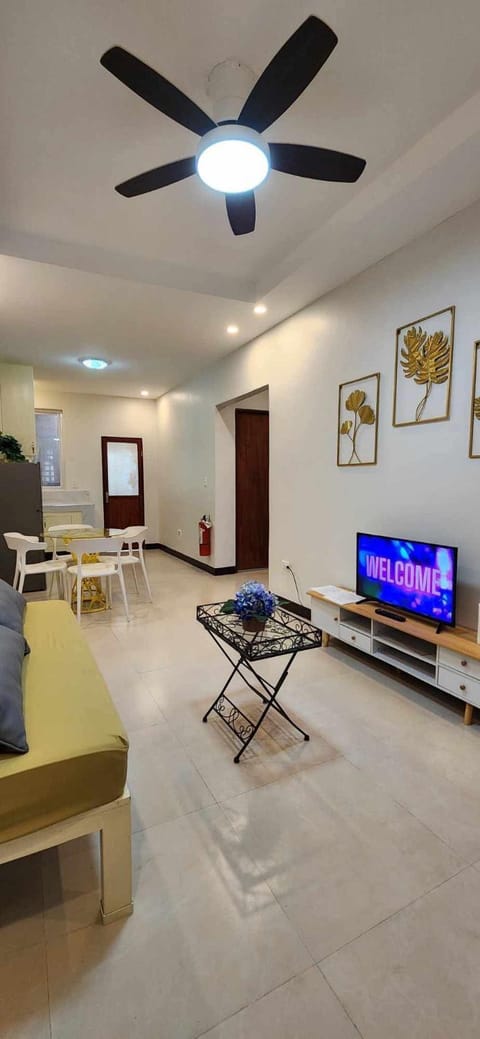 TV and multimedia, Living room, Dining area