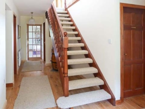 Kerrow Burn Lodge Cannich Inverness-shire House in Scotland