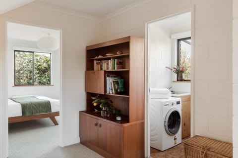 Zephyr House House in Coles Bay