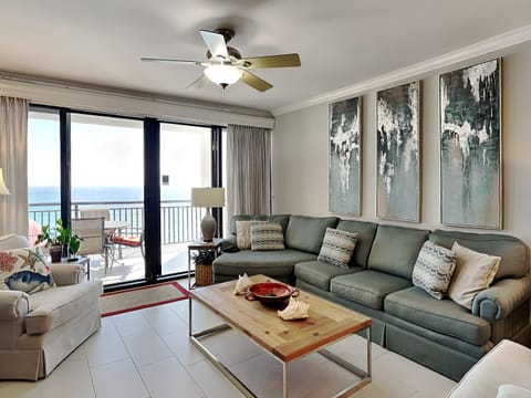 Balcony/Terrace, Living room, Seating area, Sea view, furniture