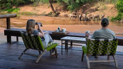 Patio, People, Natural landscape, View (from property/room), Balcony/Terrace, Guests, River view, group of guests