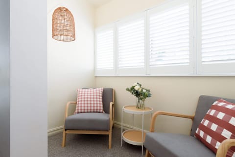 Sunny Cottage Close to Town Centre House in Launceston