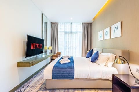 Bed, TV and multimedia, Photo of the whole room