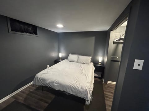 3 Bedroom Game House with Pool Table and Arcades House in Rockford