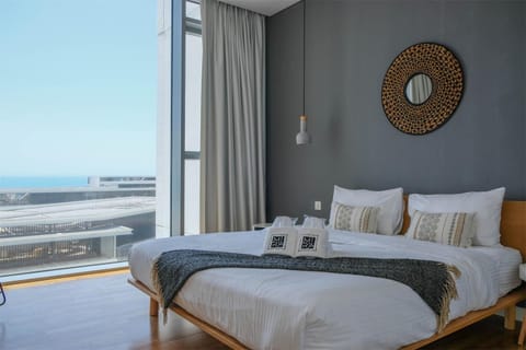 Bed, Bedroom, Sea view, towels