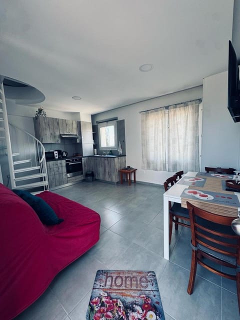 Living room, Seating area, kitchen