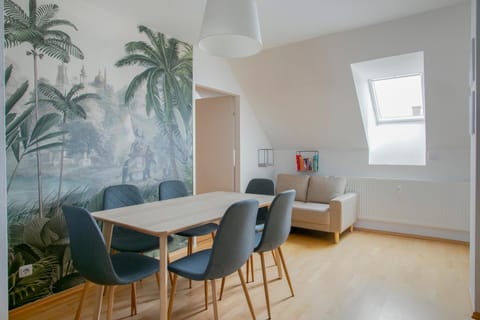 Kitchen or kitchenette, Dining area, Food, kitchen, kitchen