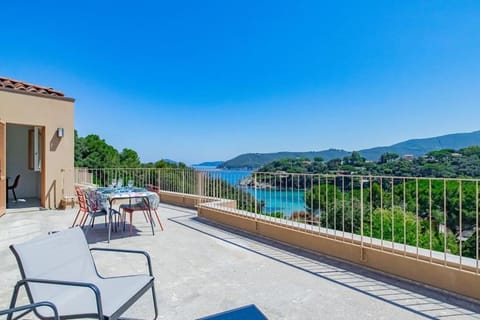 Baia di Spartaia 1 Apartment in Tuscany