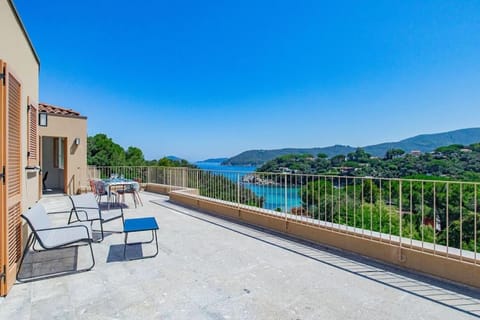 Baia di Spartaia 1 Apartment in Tuscany