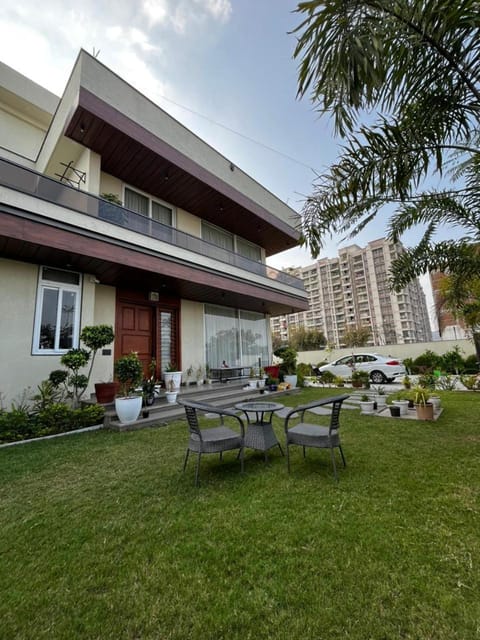 JK House Farm Stay in Jaipur