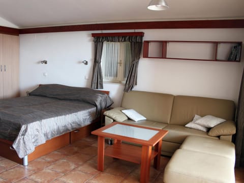 Ra-Krvavica Studio Apartment in Makarska