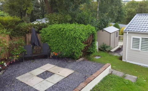 Garden, Seating area, Garden view