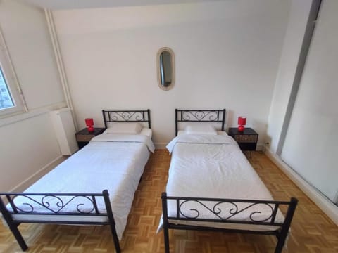 Cozy 1BR apartment, 5mn to métro, in La Défense Apartment in Puteaux