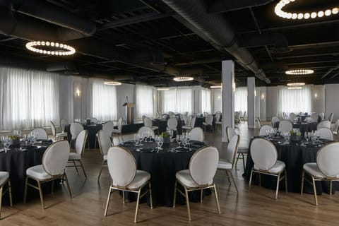 Meeting/conference room