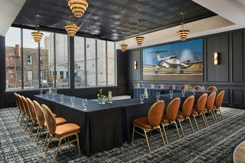 Meeting/conference room