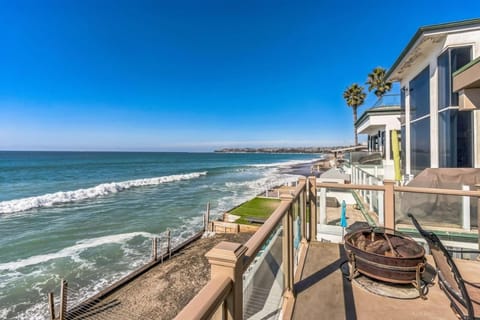 Massive 3 bedroom on the sand House in Capistrano Beach