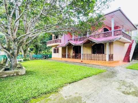 Property building, Day, Garden, Garden view