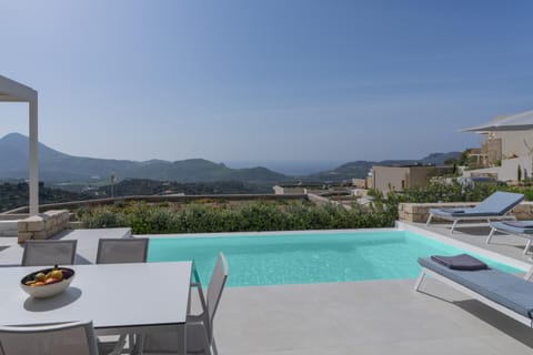 Natural landscape, Balcony/Terrace, Swimming pool, sunbed