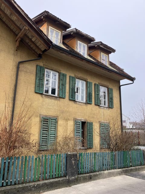 Old Rustic Simple Swiss Flat 60m2 Authentic Center Burgdorf Parking Small Bath Apartment in Canton of Bern (Region)