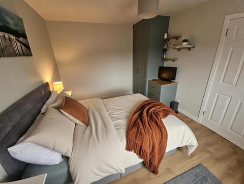 Cromlech Cottage House in County Donegal