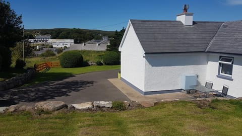 Cromlech Cottage House in County Donegal