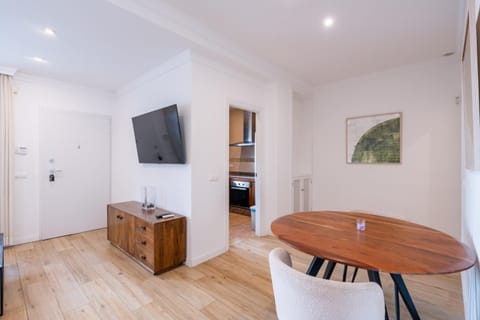 TV and multimedia, Living room, Dining area