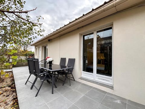 Patio, Garden, View (from property/room), Balcony/Terrace, Garden view