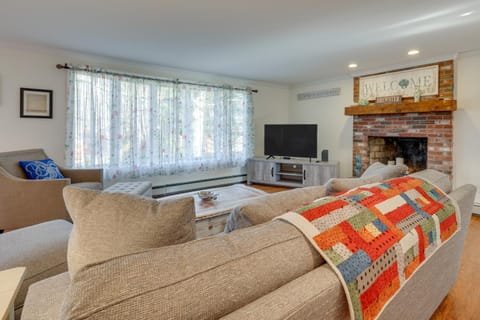 Great for Families! Brewster Home 6 Mi to Beach House in Orleans