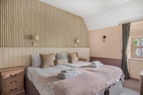 The Golden Pheasant Inn Hotel in West Oxfordshire District