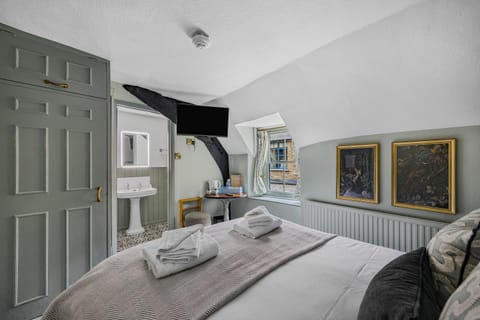 The Golden Pheasant Inn Hotel in West Oxfordshire District