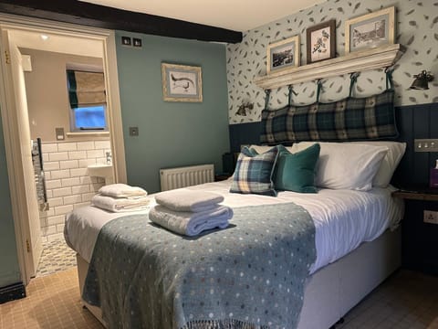 The Golden Pheasant Inn Hotel in West Oxfordshire District