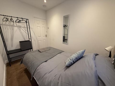 Lodge Causeway 4 bedroom house House in Bristol