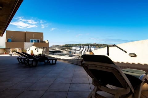 View (from property/room), Balcony/Terrace, Seating area