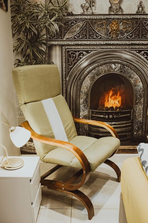 GRAND COMFORT 3 Bedroom, 3 Bathroom, Ground Floor&Fresh Air Apartment in Krakow